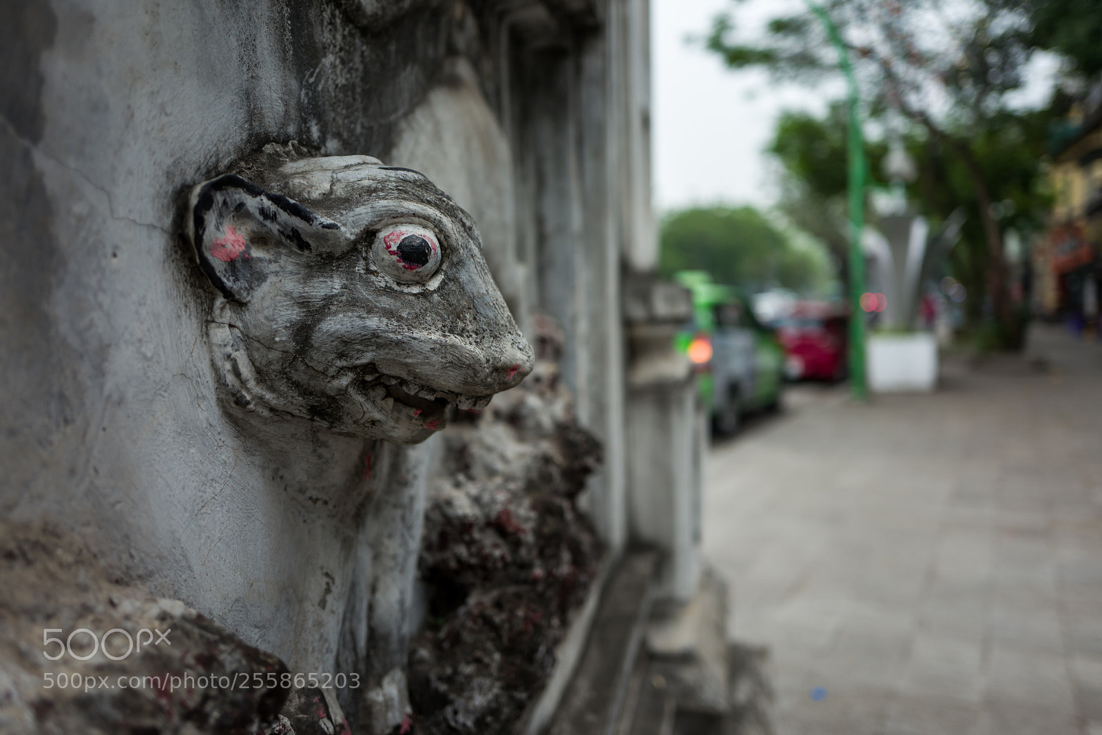 Leica Q (Typ 116) sample photo. Statue on the streets photography