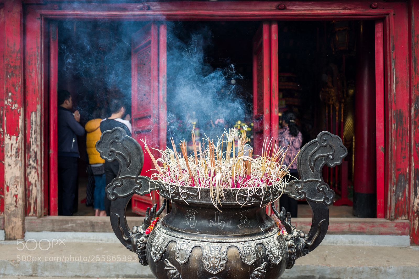 Leica Q (Typ 116) sample photo. Ngoc son temple in photography