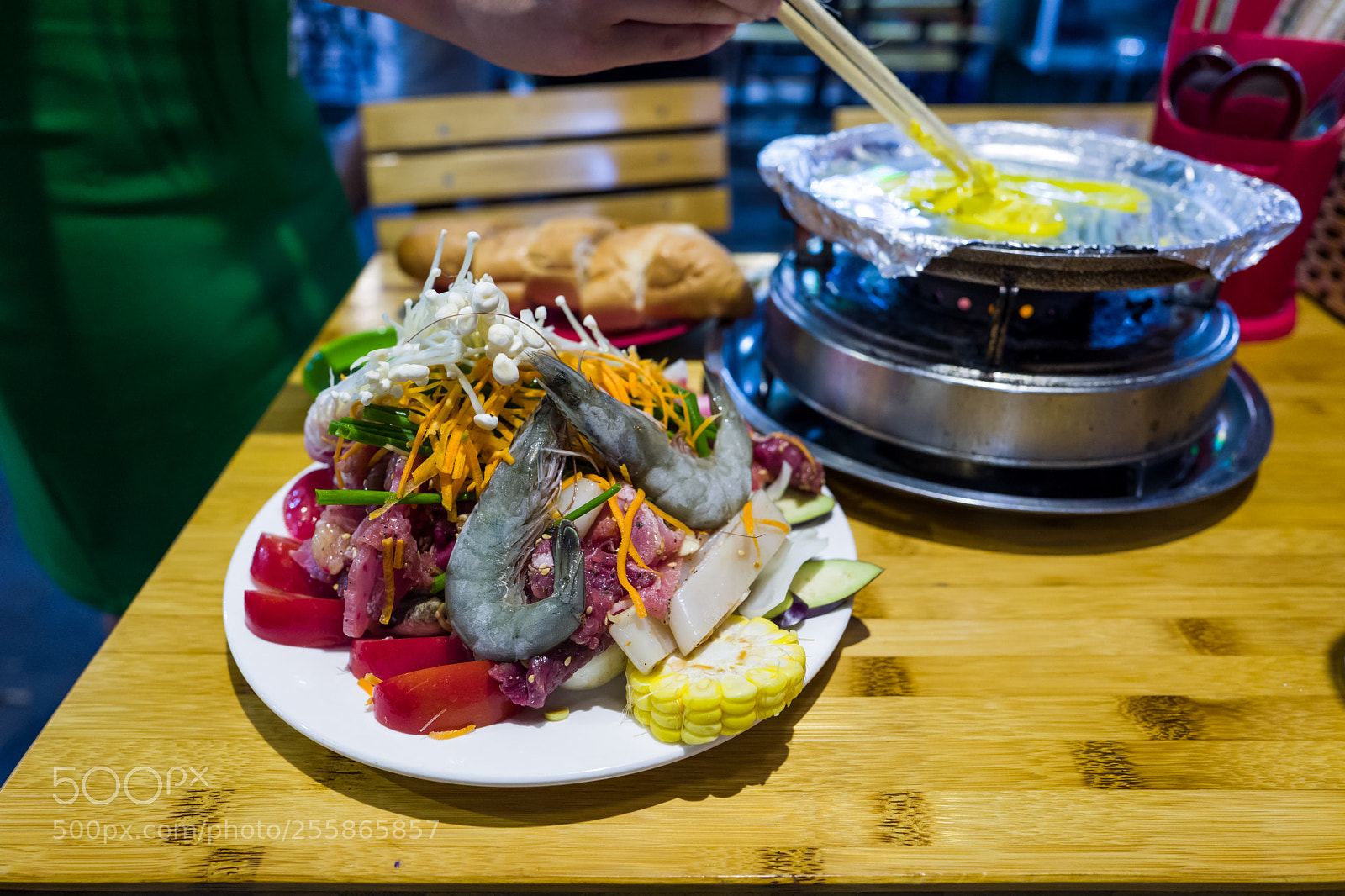Leica Q (Typ 116) sample photo. Seafood in hanoi bia photography