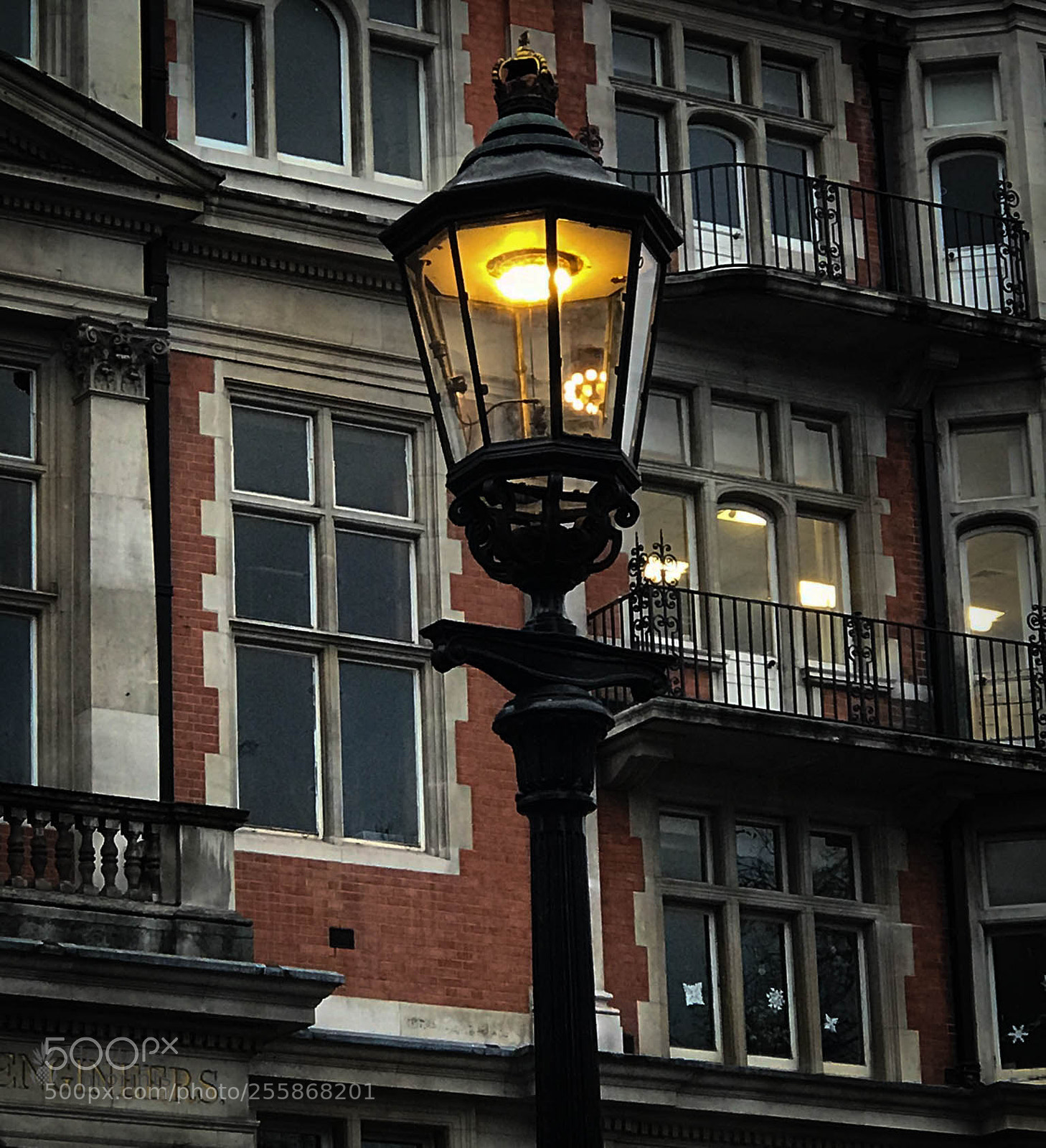 Apple iPhone 7 Plus sample photo. Street light in westminster photography