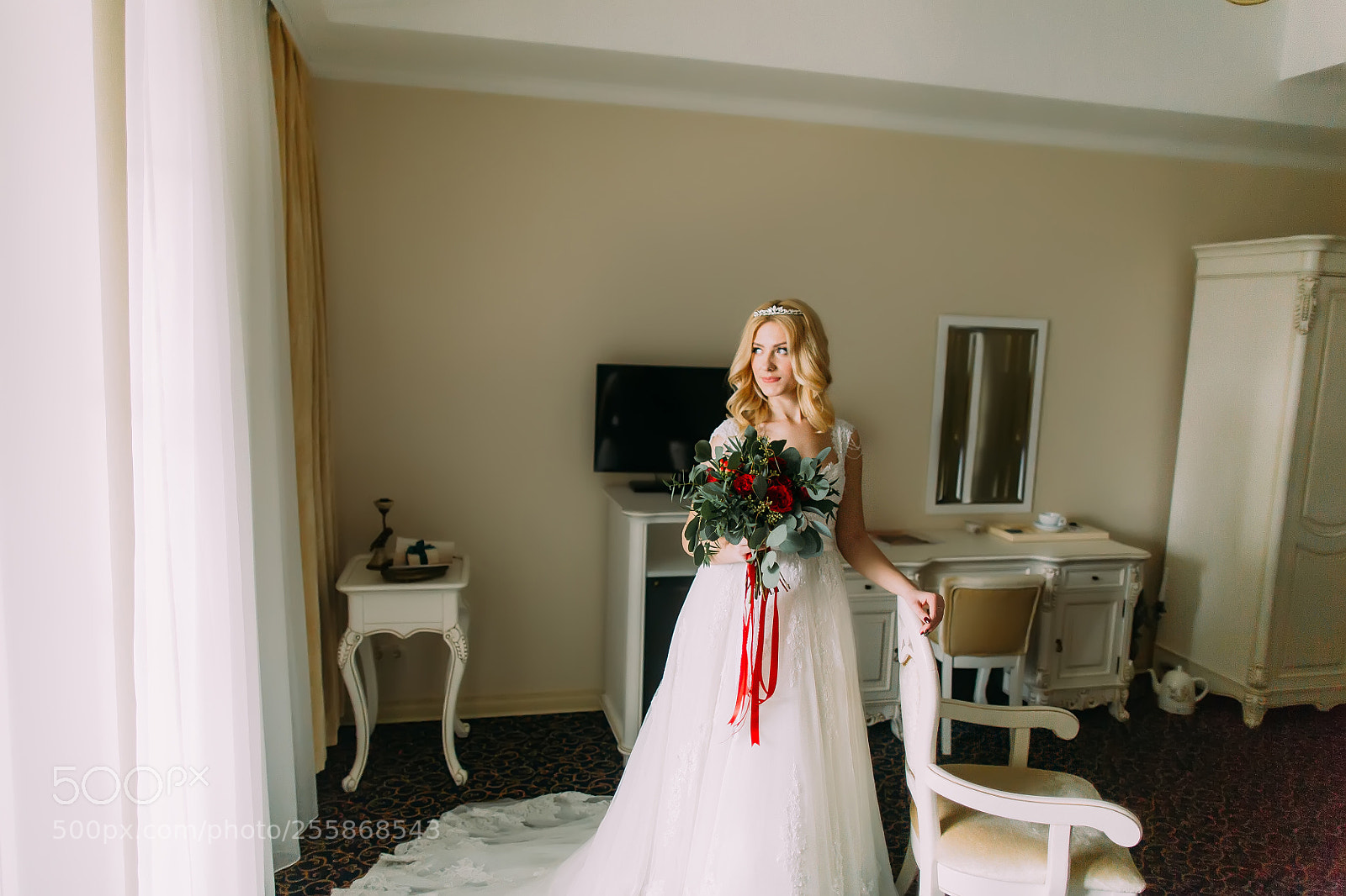 Canon EOS 6D sample photo. Beautiful blond bride with photography