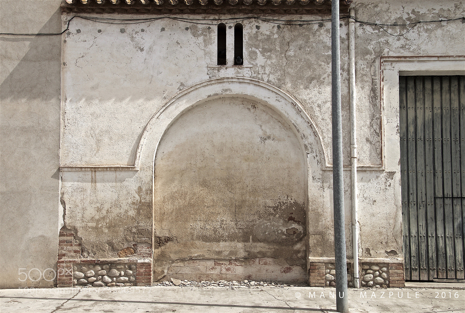 Canon EOS 70D sample photo. 327. girona. catalunya... no passing... photography