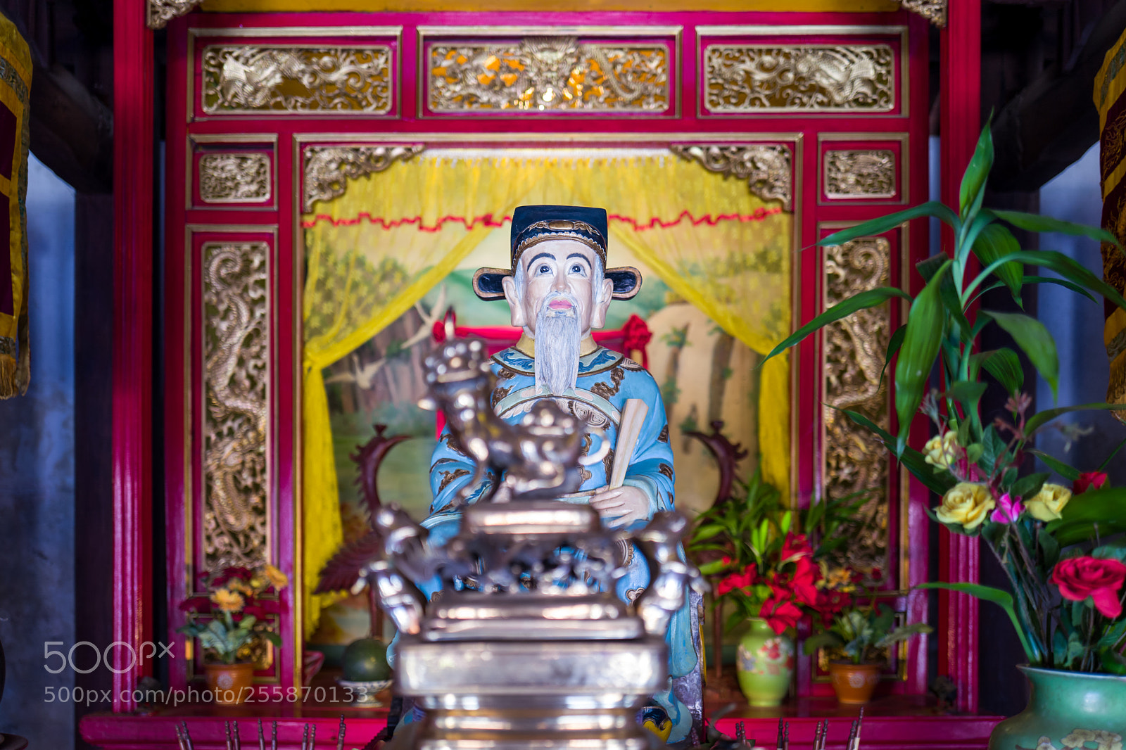 Leica Q (Typ 116) sample photo. A temple in hoi photography