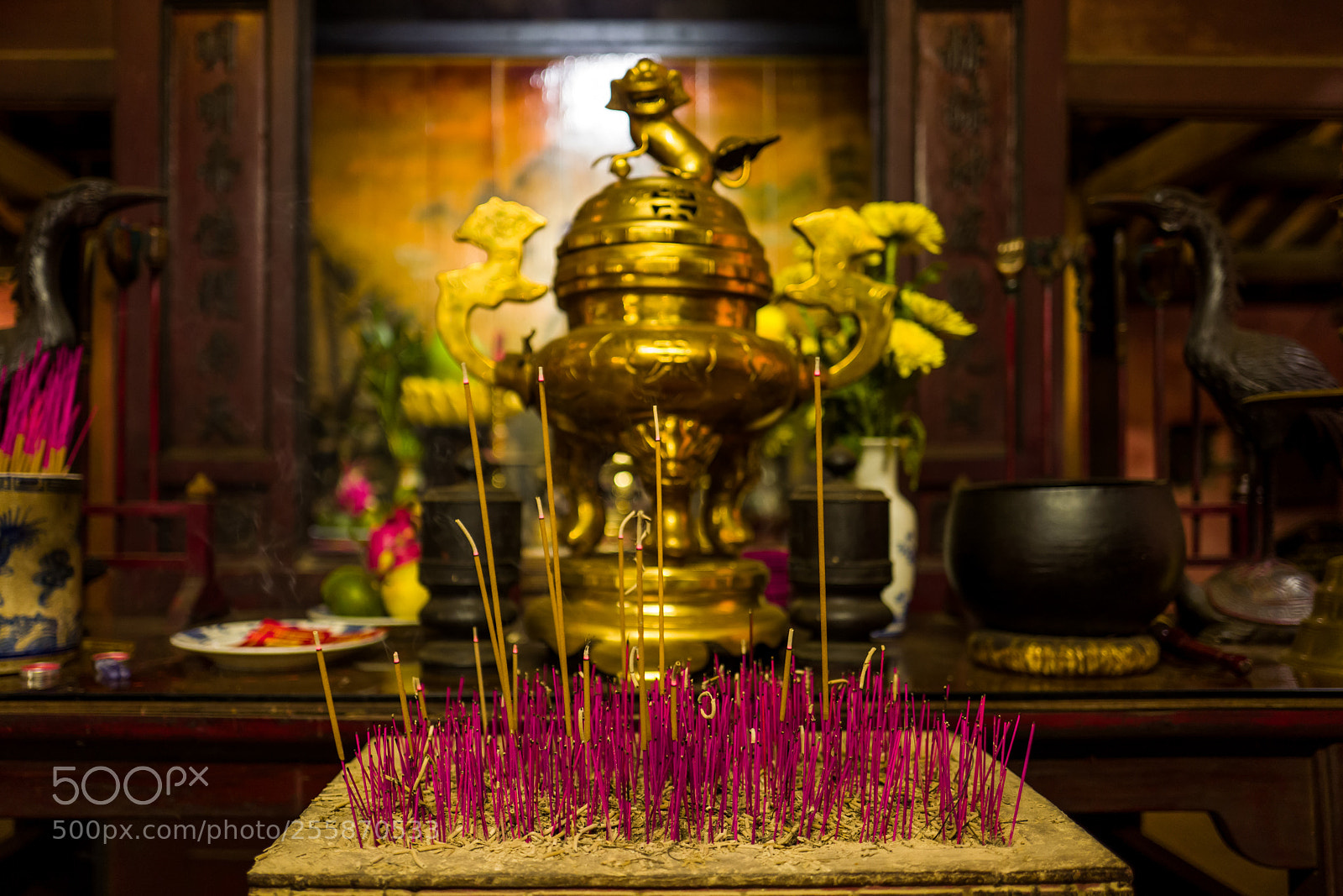 Leica Q (Typ 116) sample photo. Incense sticks in a photography