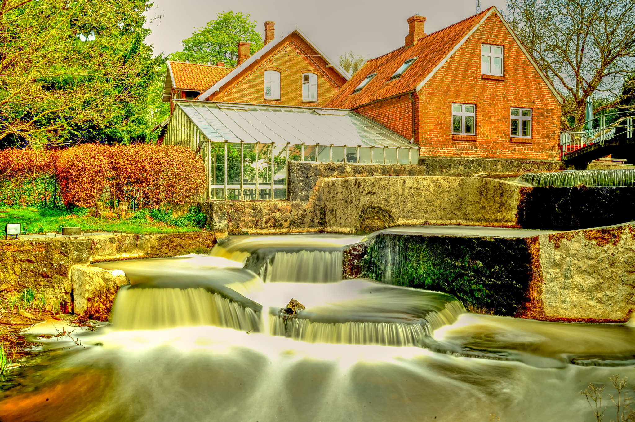 Nikon D3 + Sigma 17-35mm F2.8-4 EX Aspherical sample photo. Watermill photography