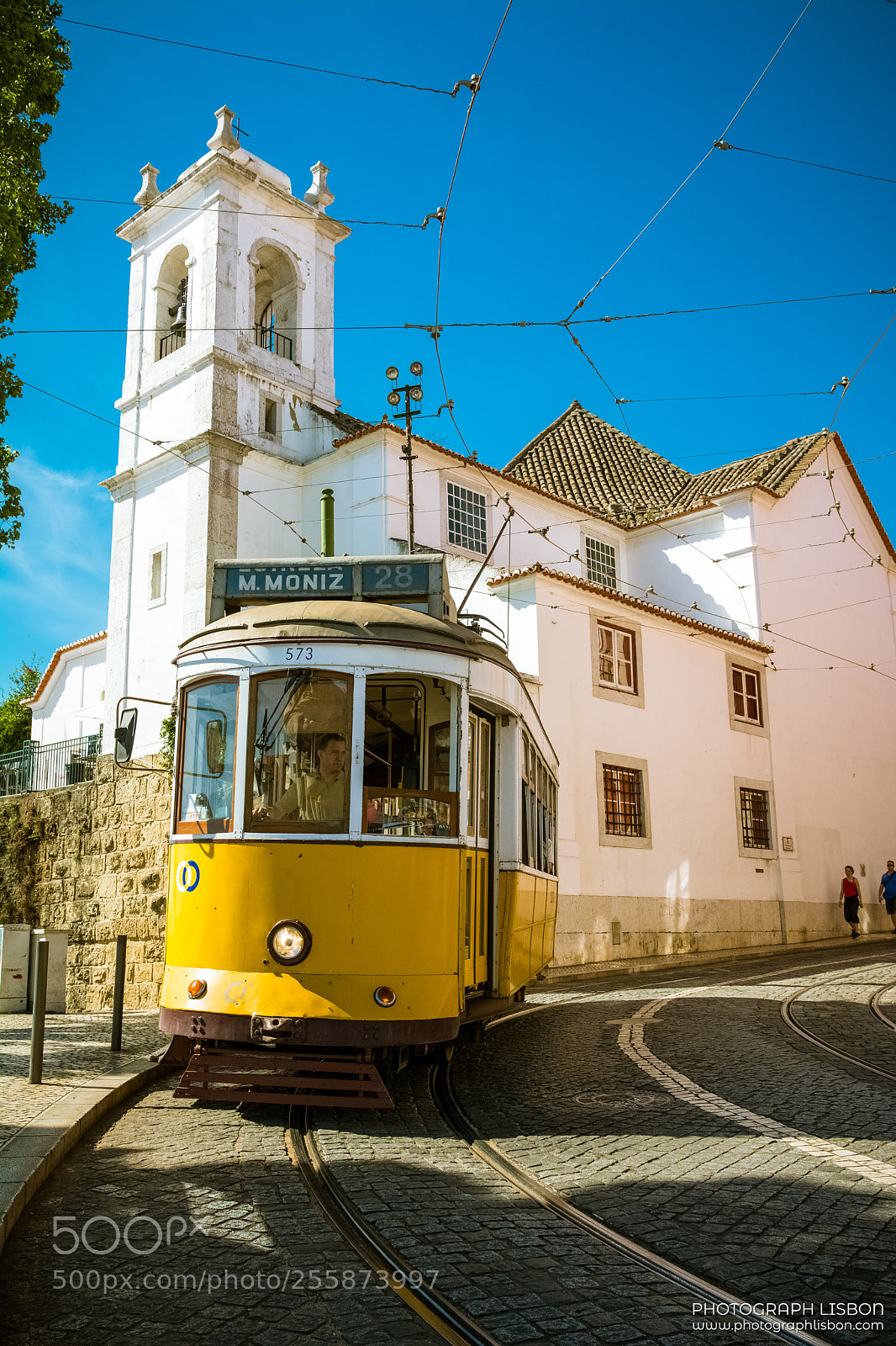 Nikon D7100 sample photo. Yellow tram eye candy photography