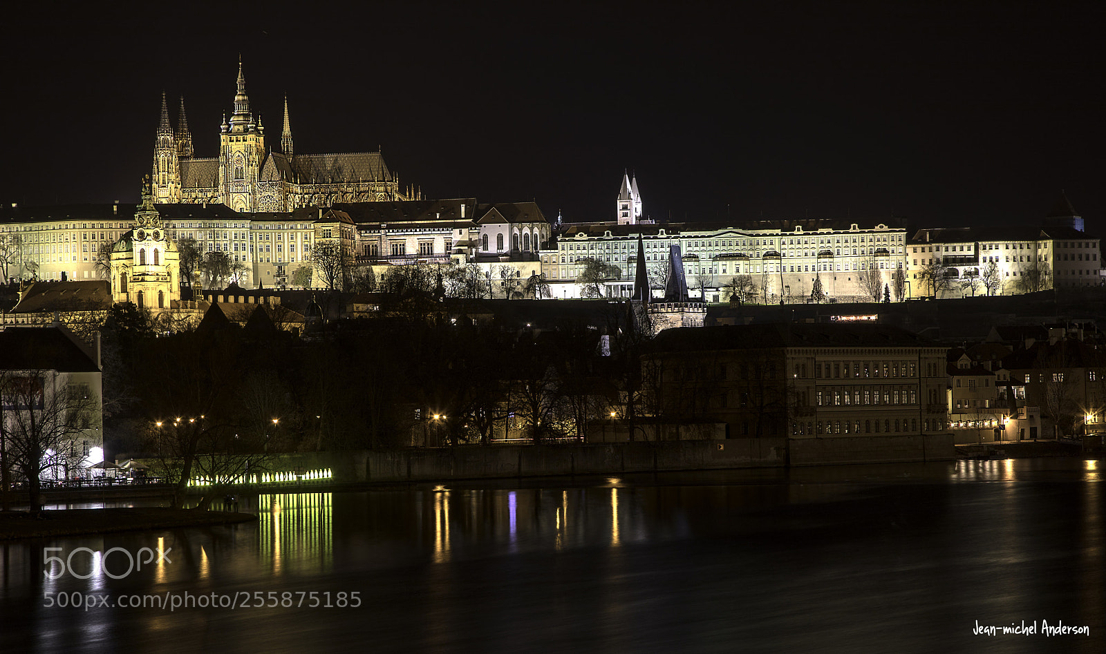 Canon EOS 5D Mark IV sample photo. Prague la nuit photography