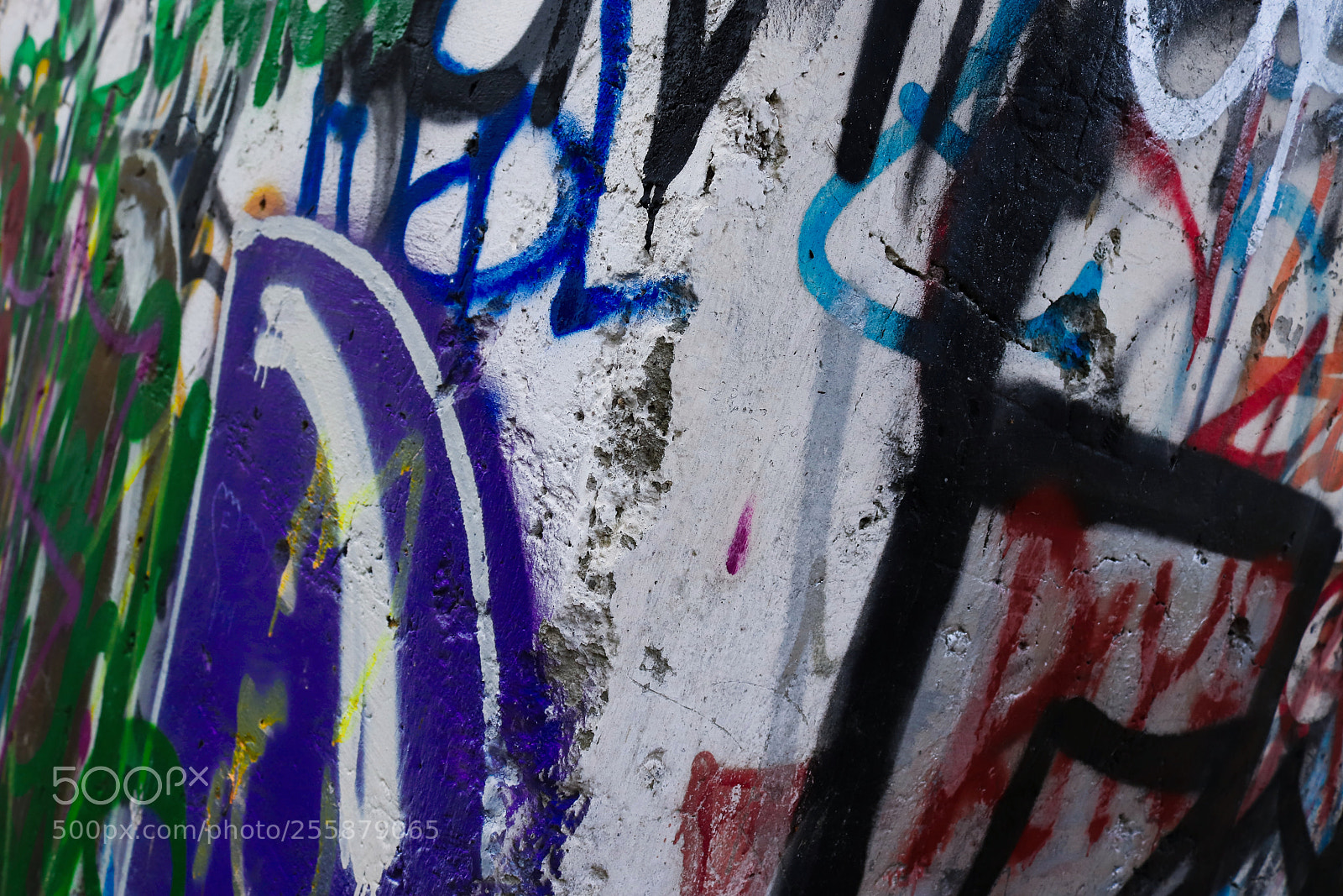 Canon EOS 200D (EOS Rebel SL2 / EOS Kiss X9) sample photo. Graphiti wall photography
