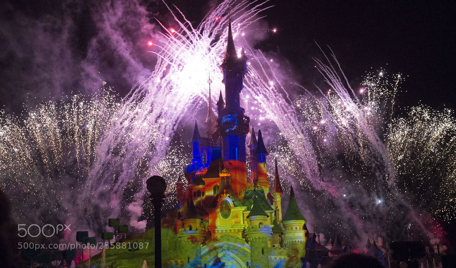 Pentax K-5 sample photo. Disneyland paris photography