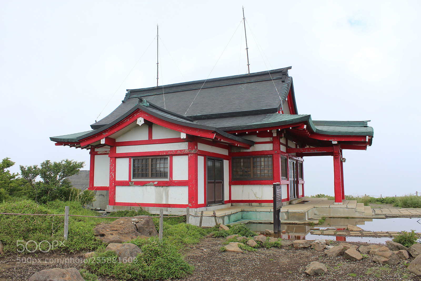 Canon EOS 1200D (EOS Rebel T5 / EOS Kiss X70 / EOS Hi) sample photo. Temple in the sky photography