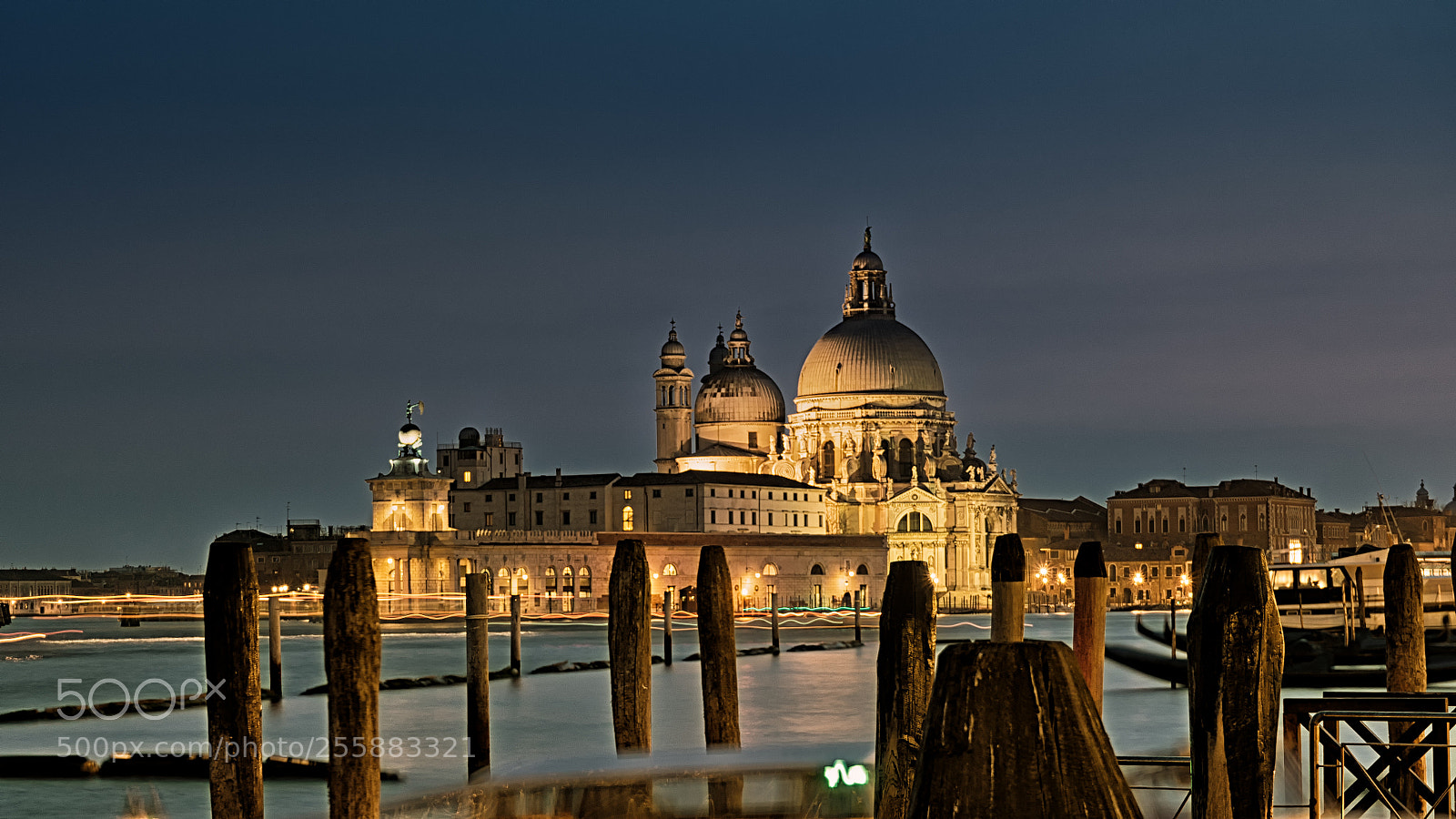 Sony a7 II sample photo. Basilica di santa maria photography