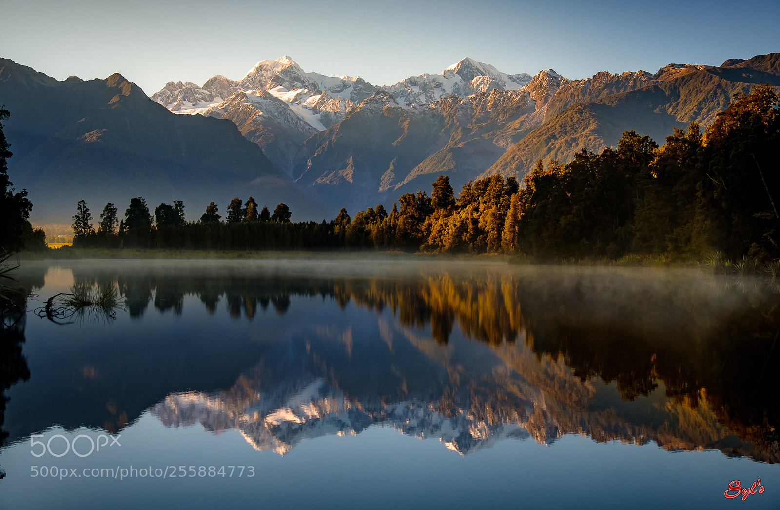 Fujifilm X-T2 sample photo. Lake matheson sunrise photography
