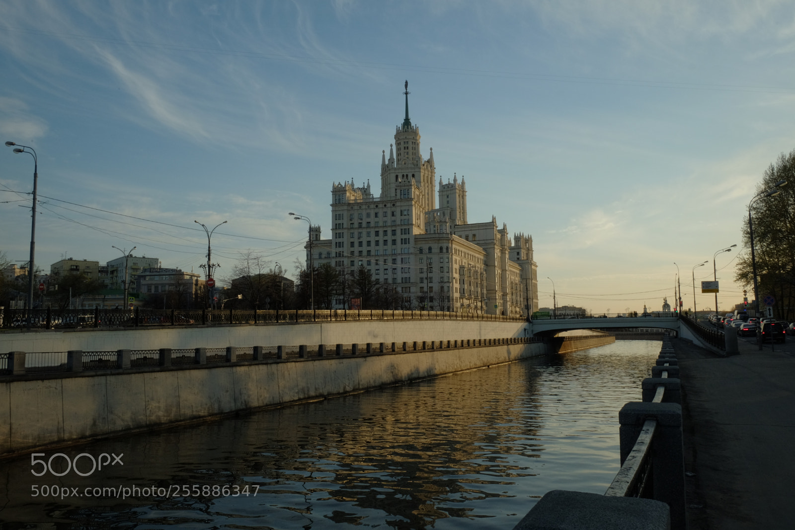 Fujifilm X-T1 sample photo. Moscow april photography