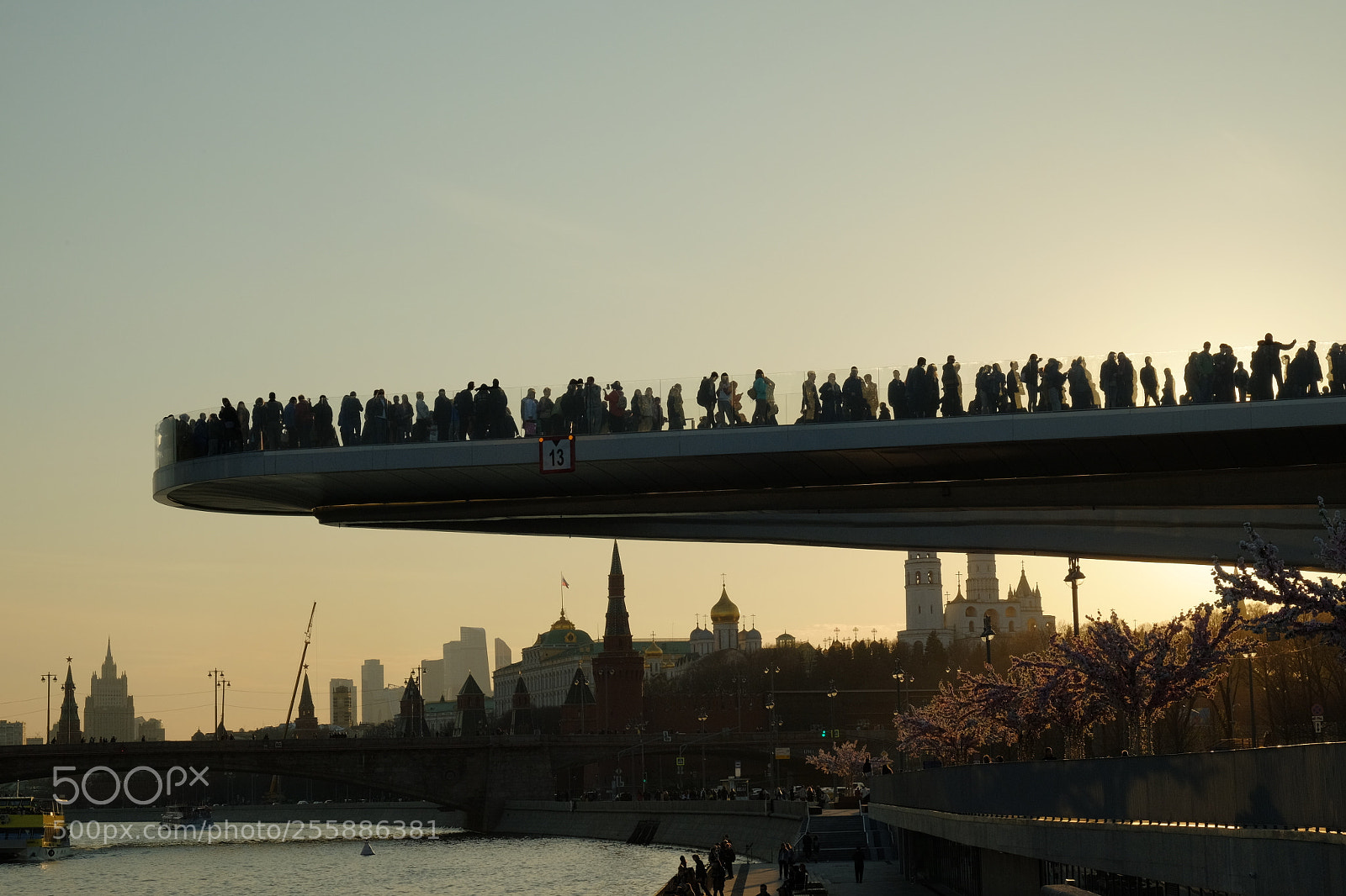 Fujifilm X-T1 sample photo. Moscow april photography