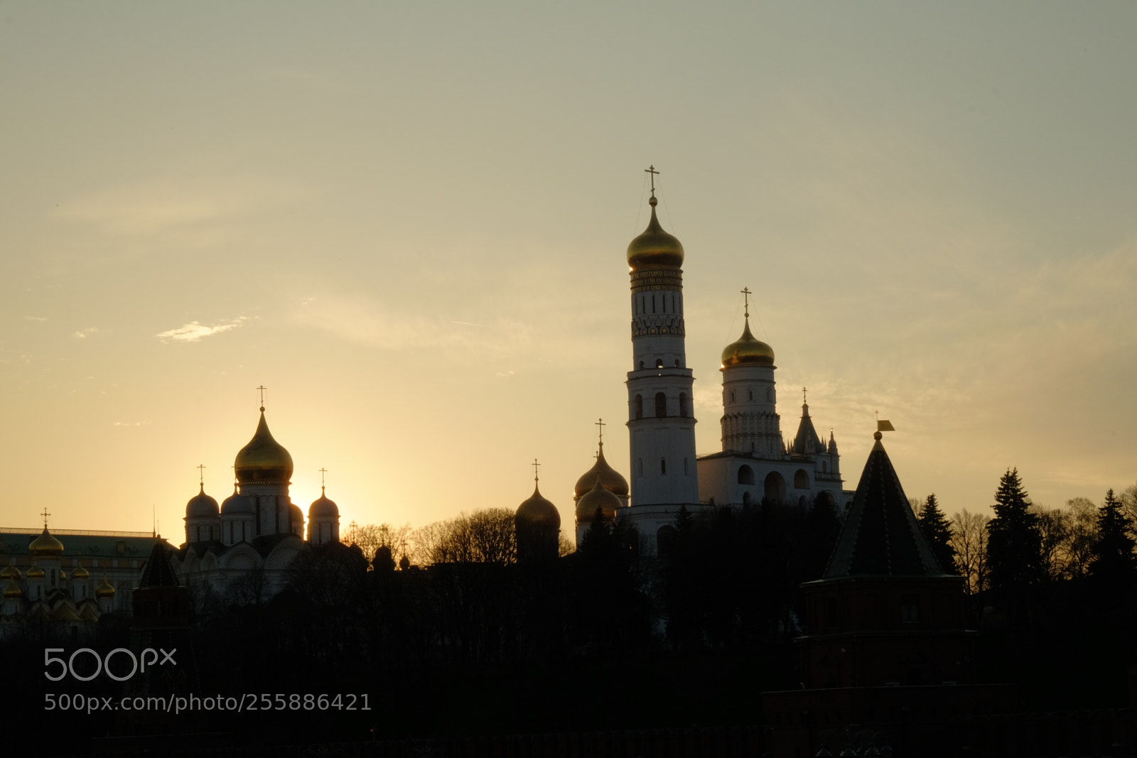 Fujifilm X-T1 sample photo. Moscow april photography