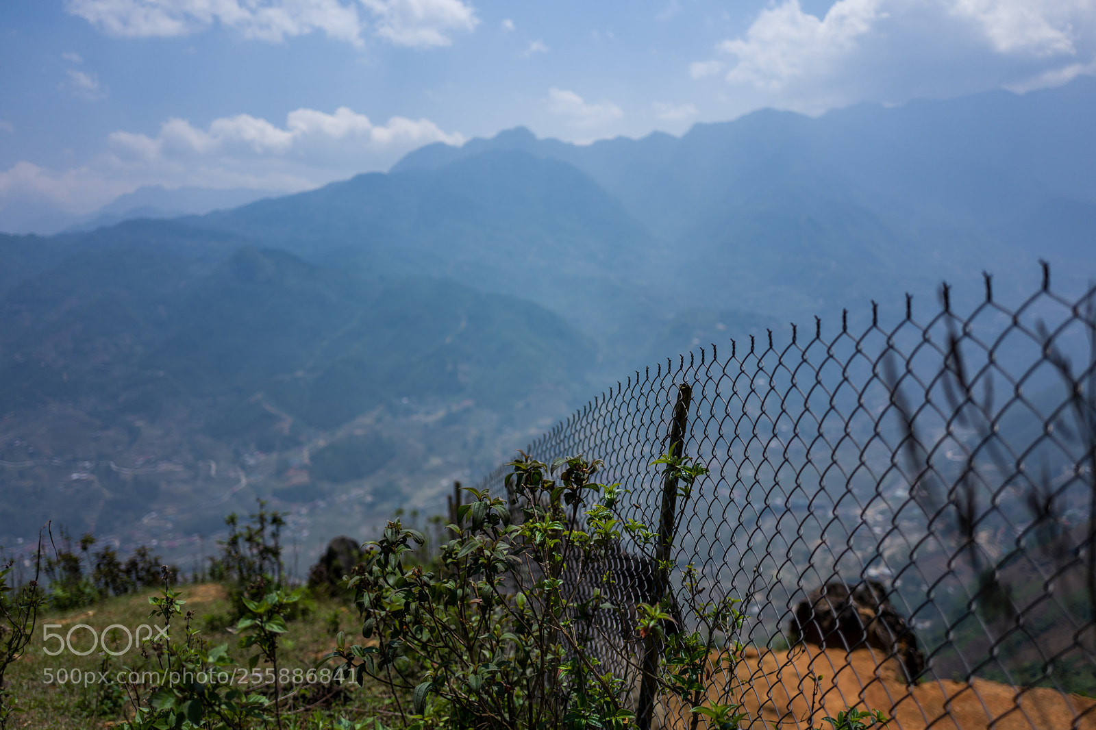 Leica Q (Typ 116) sample photo. Fence near sapa, vietnam. photography