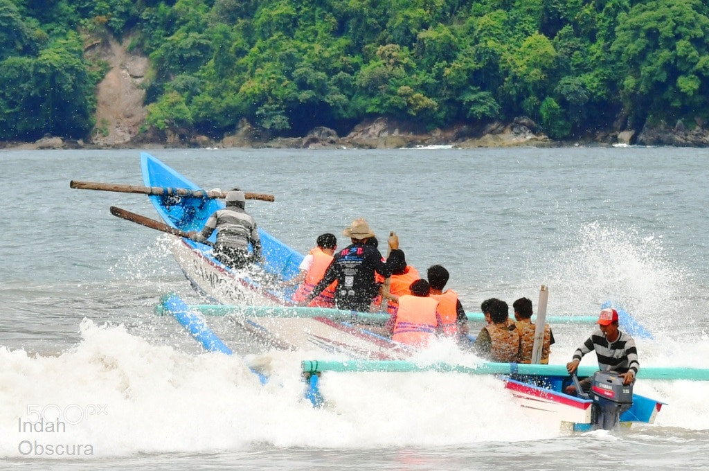 Nikon D500 sample photo. Ioi charging charter boat photography