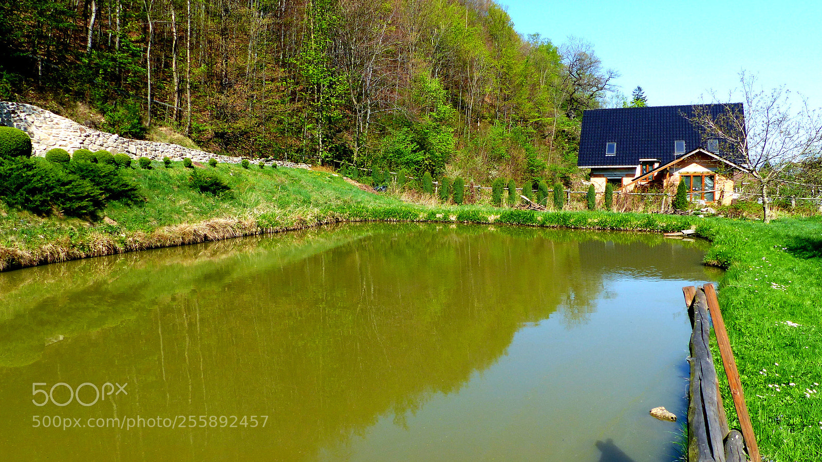 Panasonic Lumix DMC-FZ200 sample photo. House in the mountains. photography