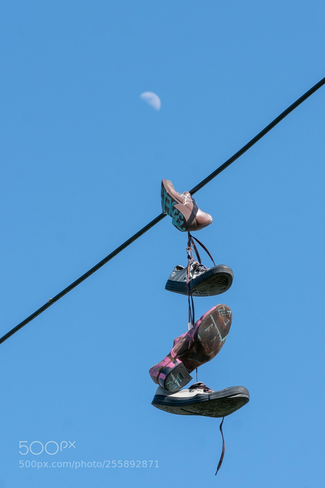 Sony a6300 sample photo. Shoes on a string photography