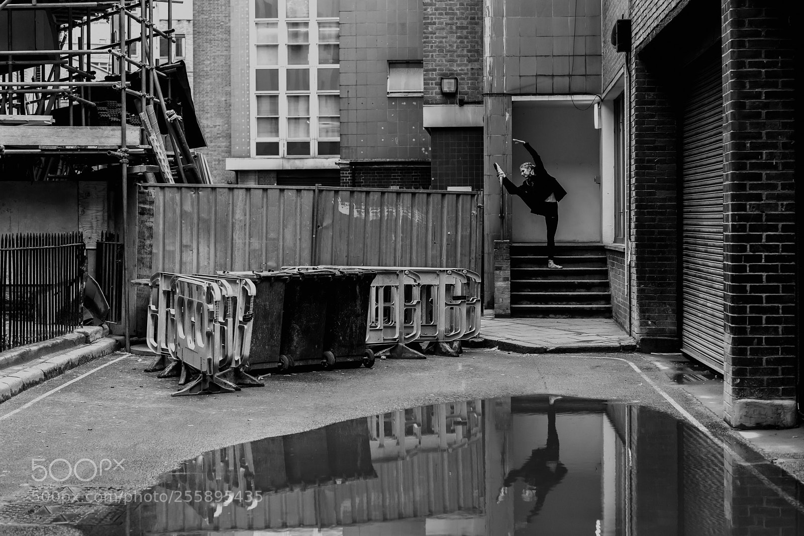 Nikon D850 sample photo. Stretching on the street photography