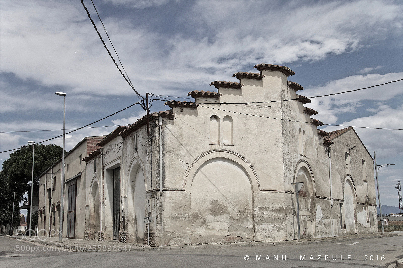 Canon EOS 70D sample photo. 328. girona. catalunya... no passing... photography