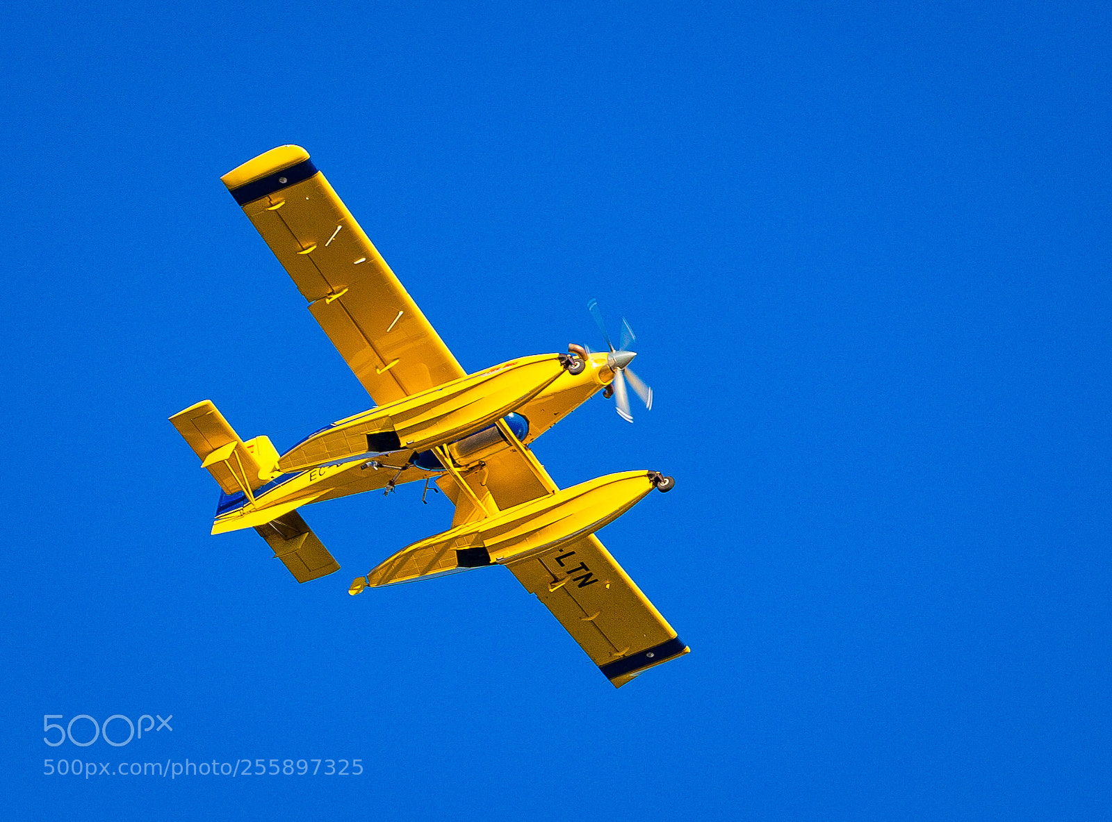 Canon EOS 5D Mark II sample photo. Fire plane photography