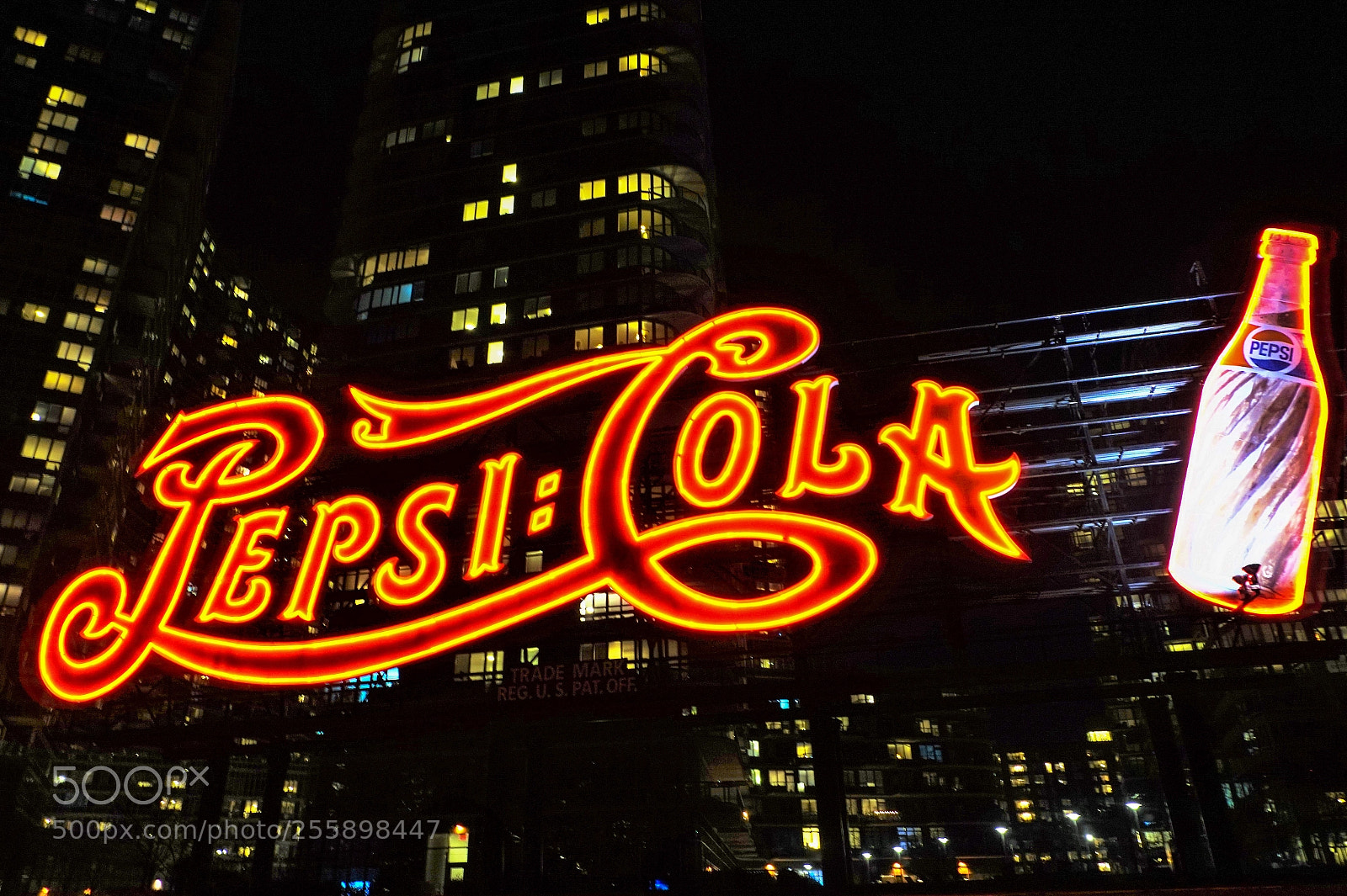 Sony Alpha a5000 (ILCE 5000) sample photo. Pepsi-cola photography