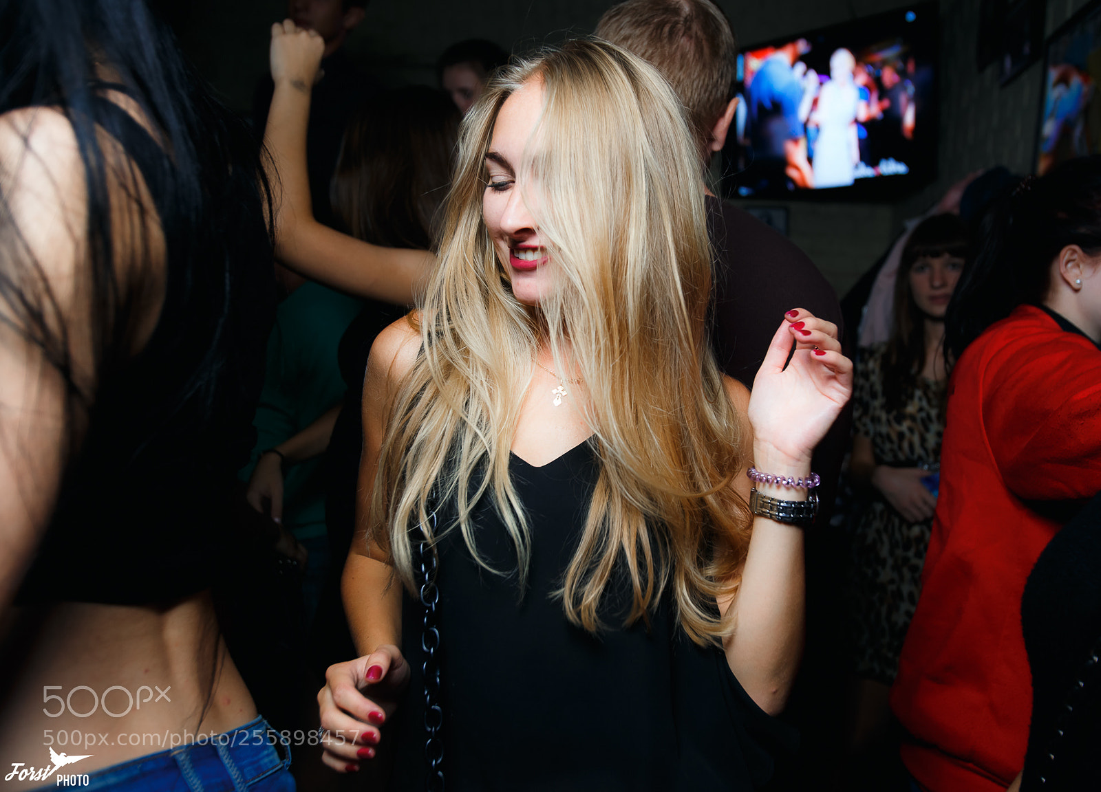 Canon EOS 6D sample photo. Nightclub photography