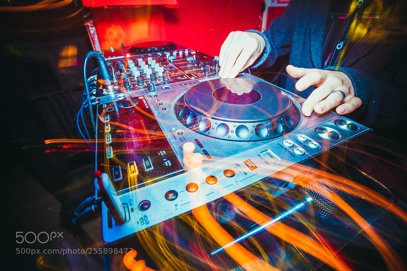 Canon EOS 5D Mark II sample photo. Nightclub photography