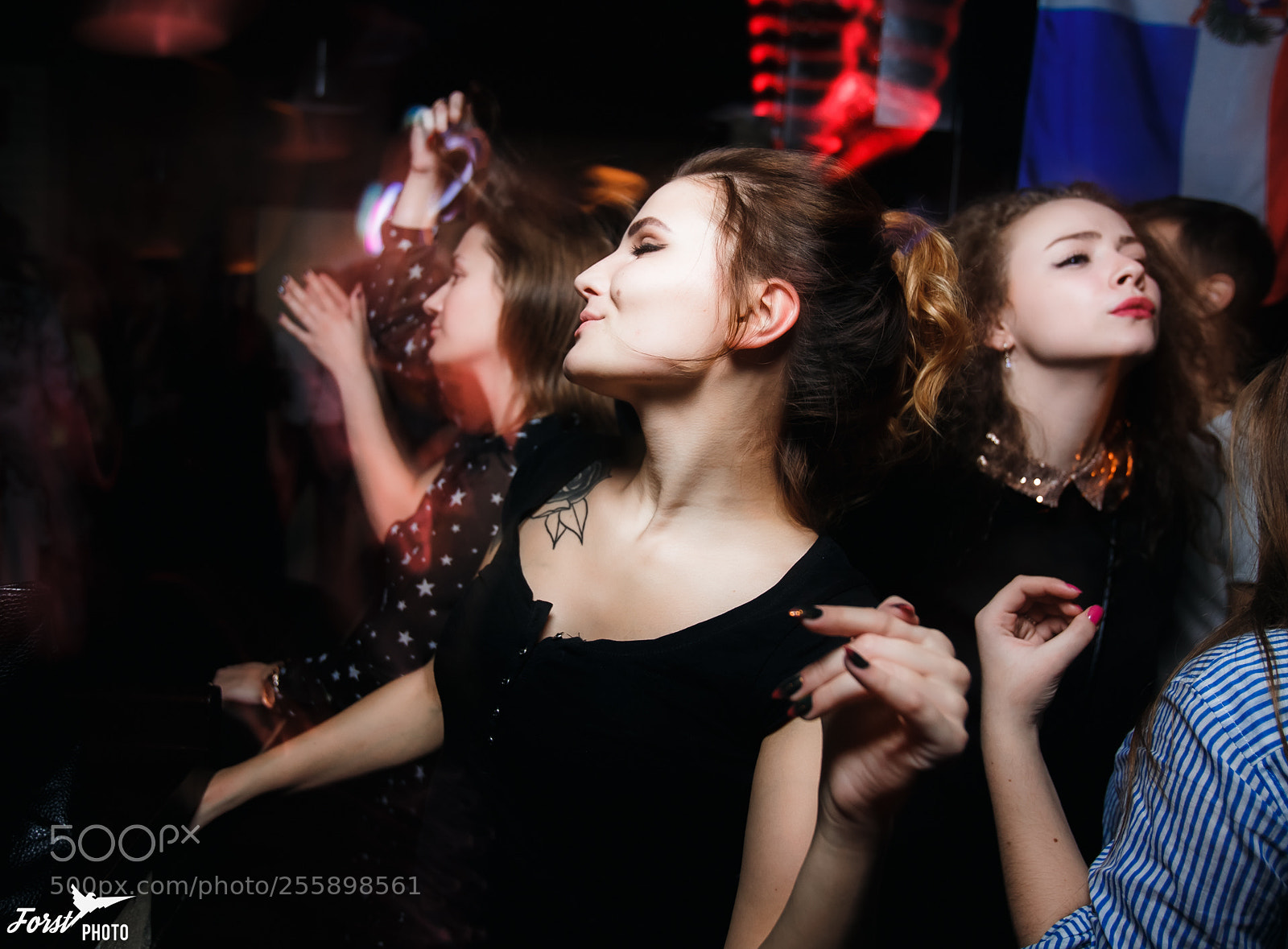 Canon EOS 6D sample photo. Nightclub photography