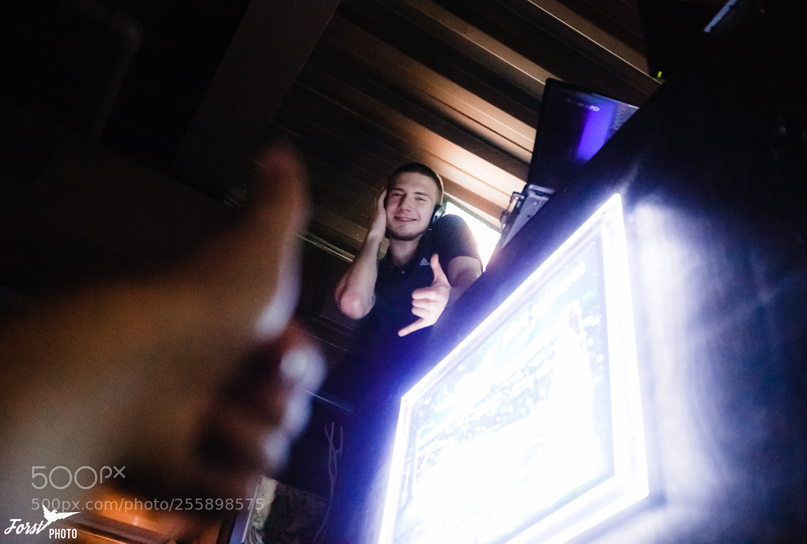Canon EOS 6D sample photo. Nightclub photography