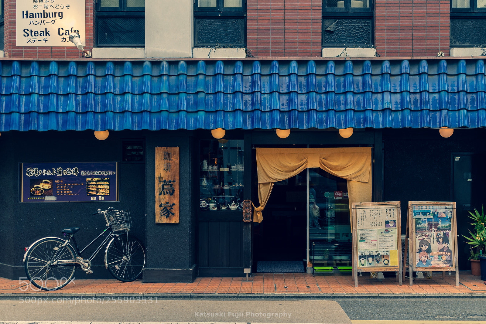 Olympus OM-D E-M1 sample photo. Cafe tsutaya photography