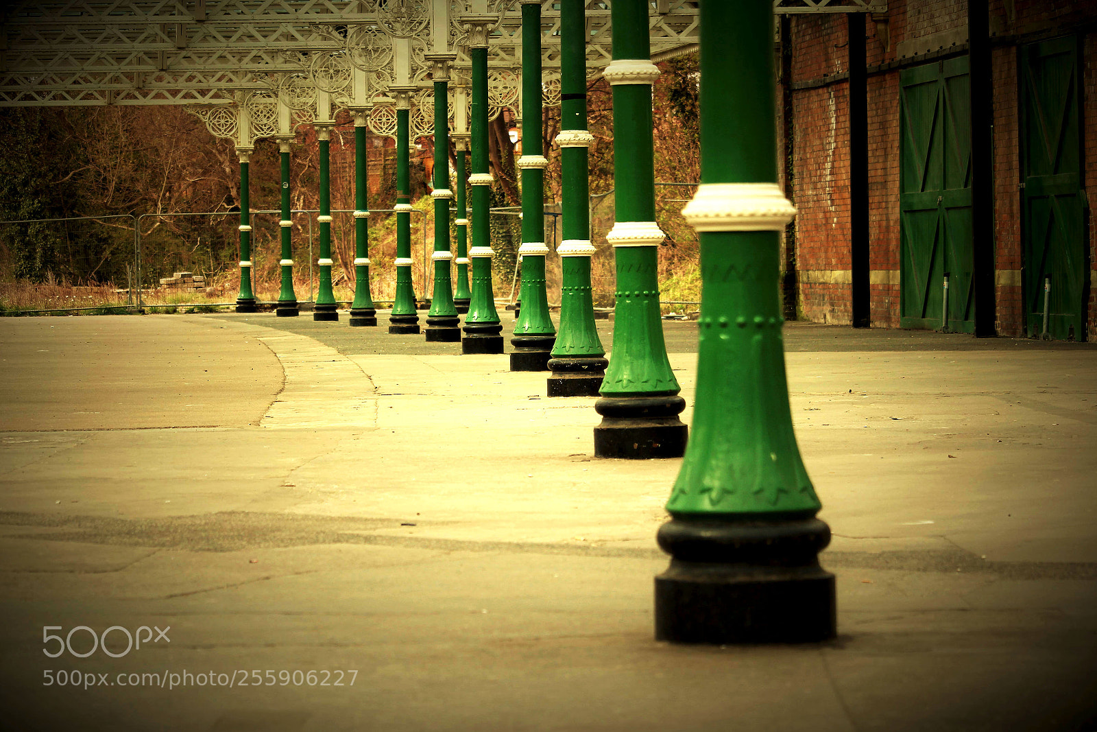 Canon EOS 100D (EOS Rebel SL1 / EOS Kiss X7) sample photo. Tynemouth railway station photography