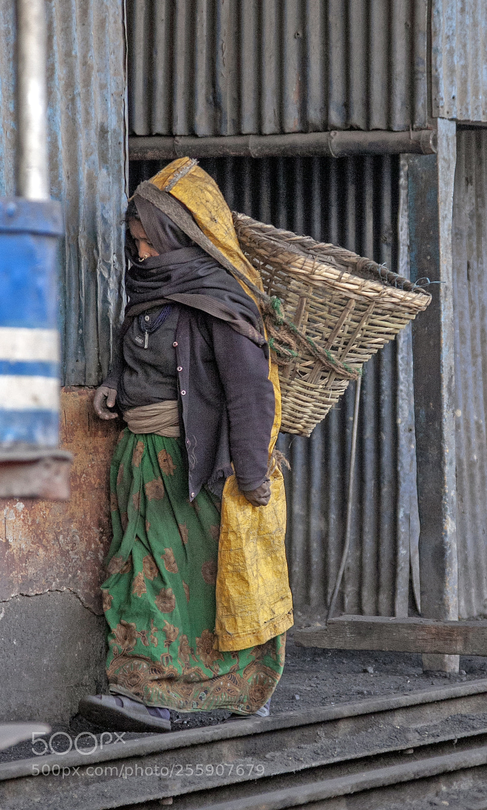 Canon EOS 50D sample photo. Dhr darjeeling india loading photography