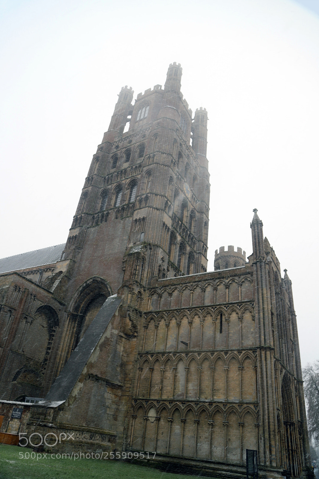Canon EOS 6D Mark II sample photo. Ely, winter 2018 photography