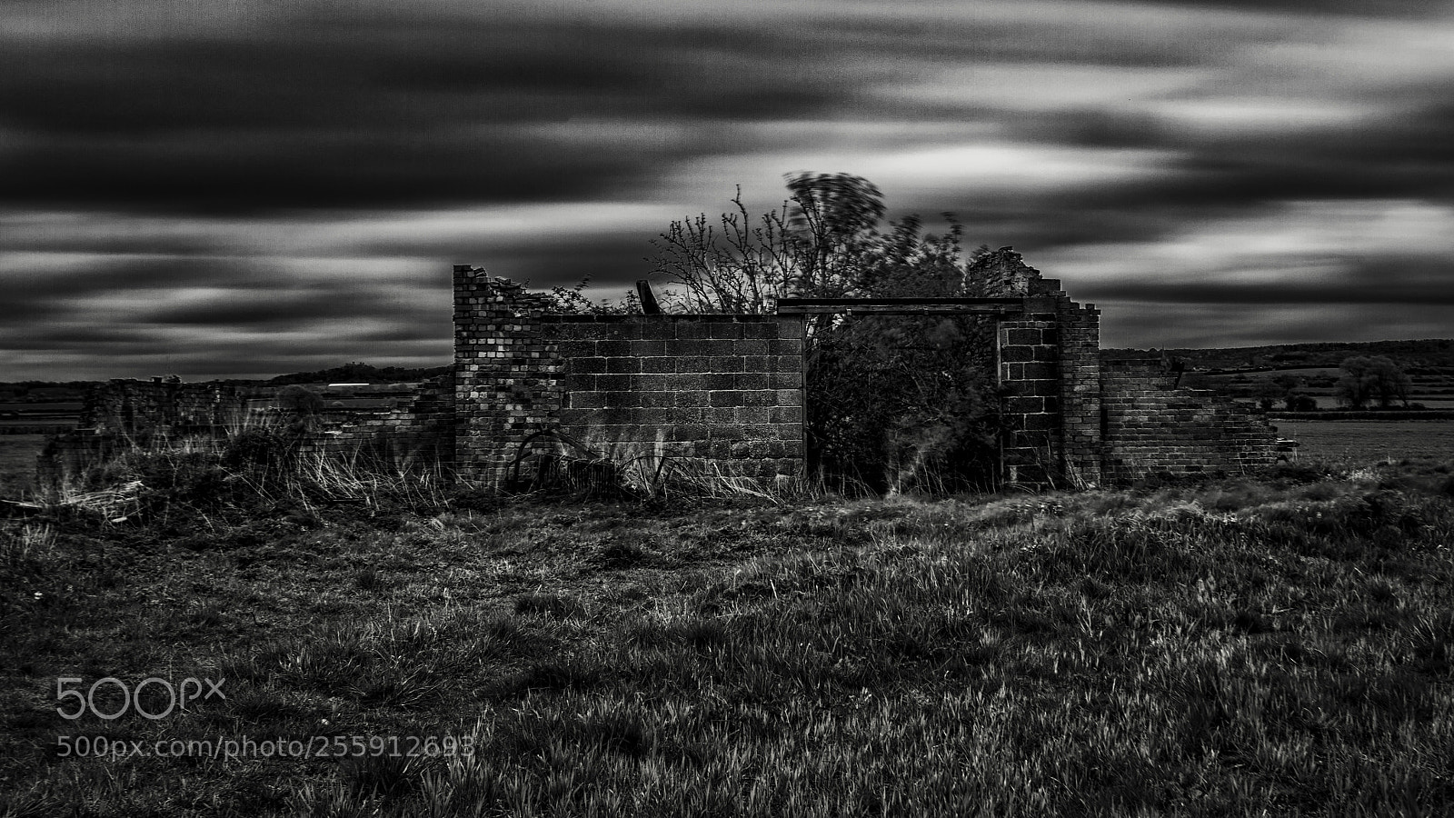 Canon EOS 5D Mark II sample photo. Old farm building photography
