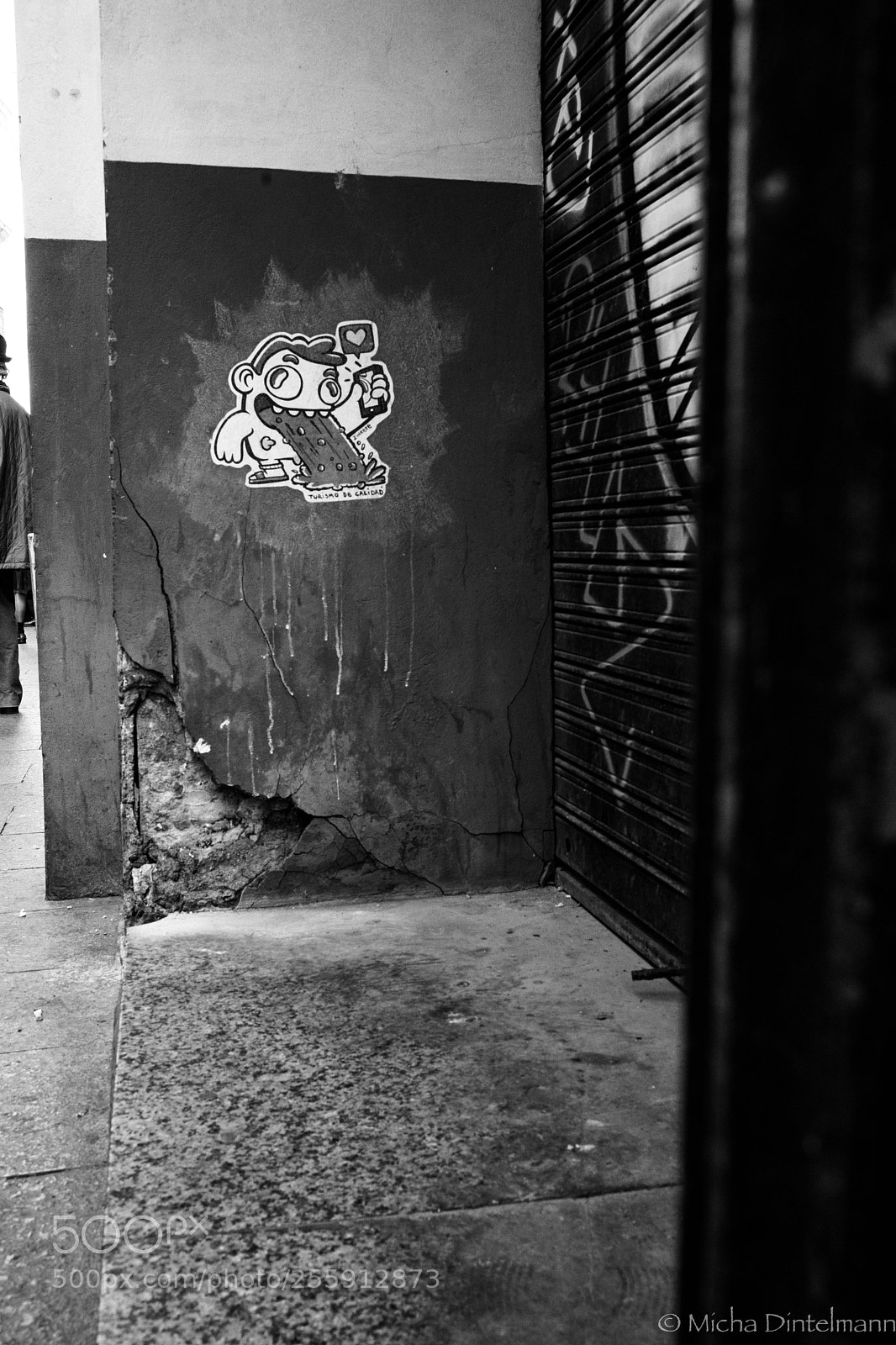 Sony a7 II sample photo. Calles laterales de sevilla photography