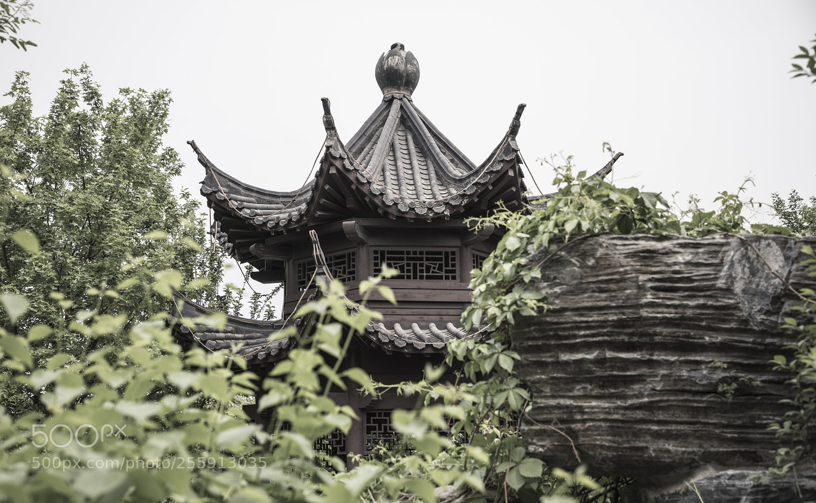 Canon EOS 5D Mark IV sample photo. Old tower photography