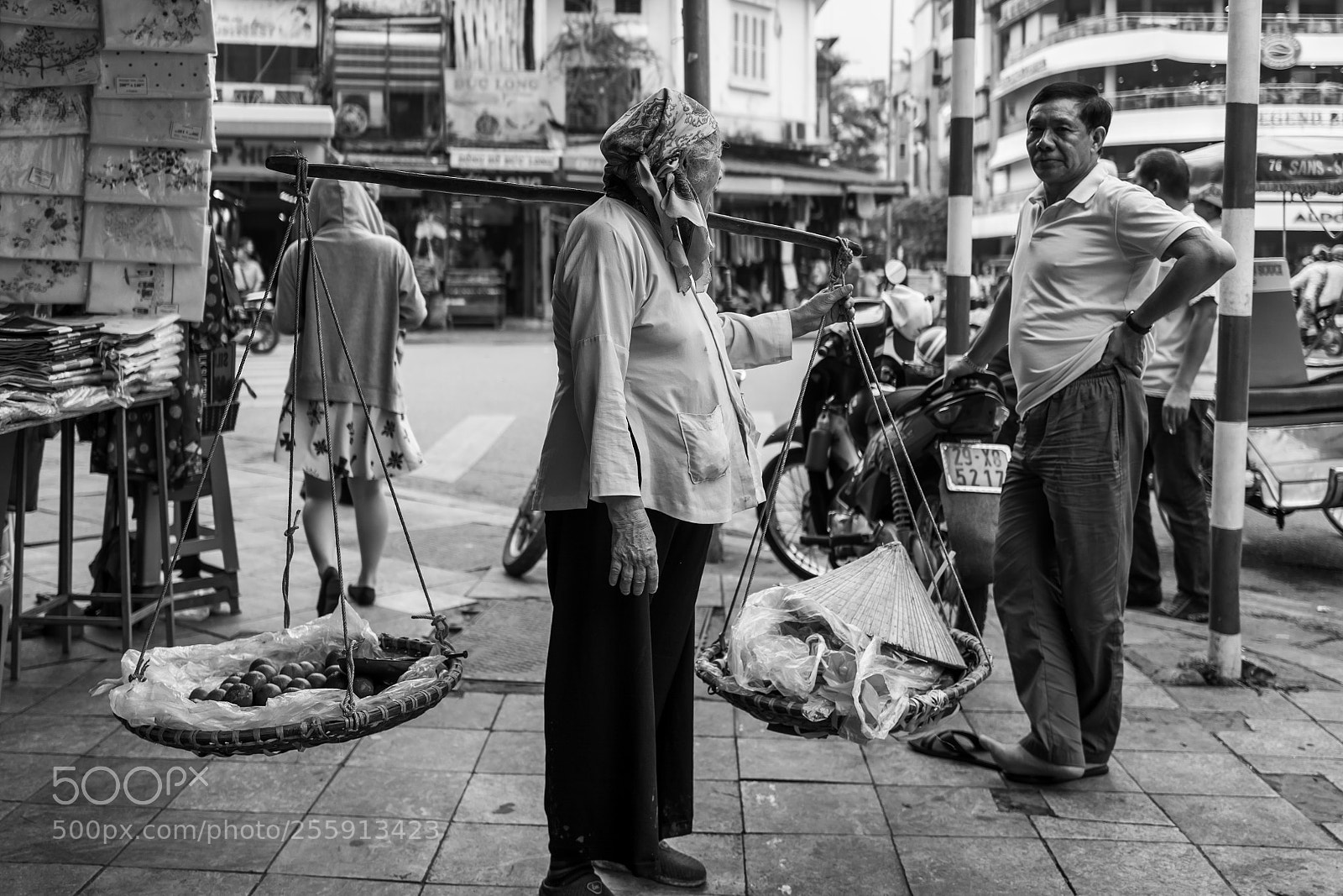 Leica Q (Typ 116) sample photo. Hanoi, vietnam - april photography