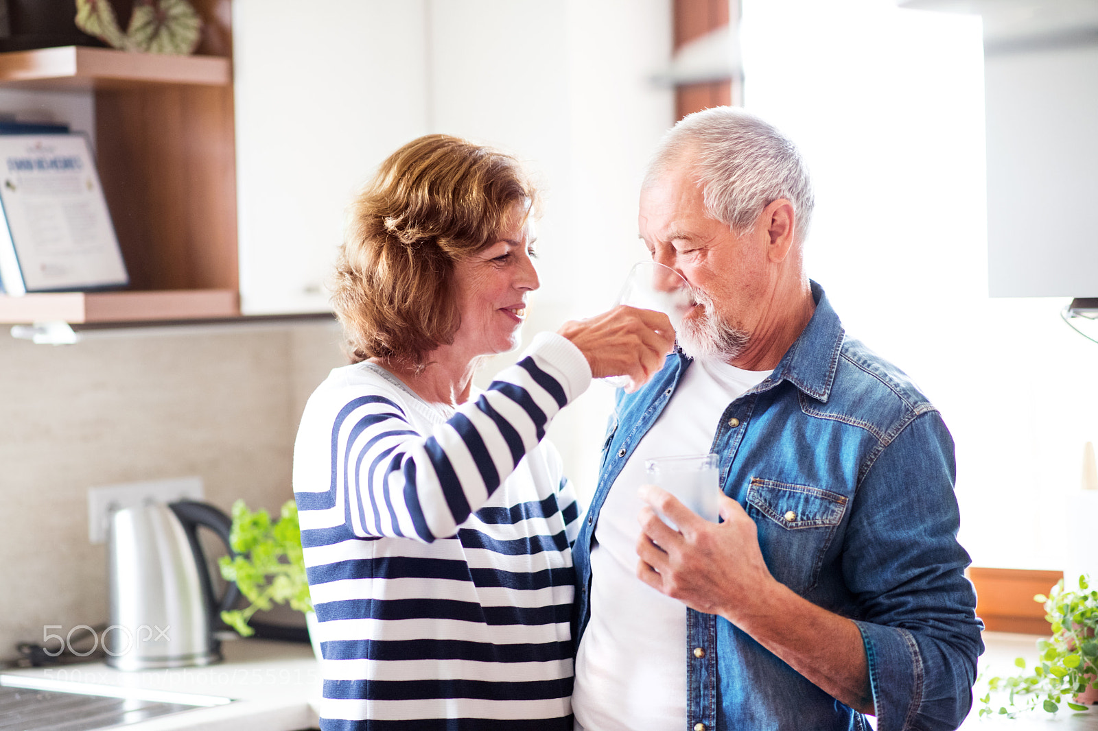 Nikon D5 sample photo. Senior couple drinking water photography