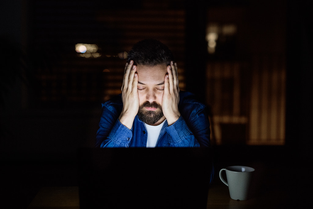 A tired man with laptop at home at night. by Jozef Polc on 500px.com