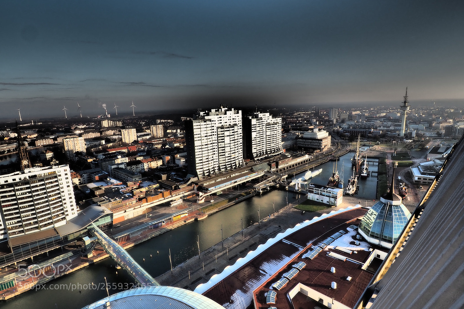 Olympus OM-D E-M5 II sample photo. Overview bremerhaven photography