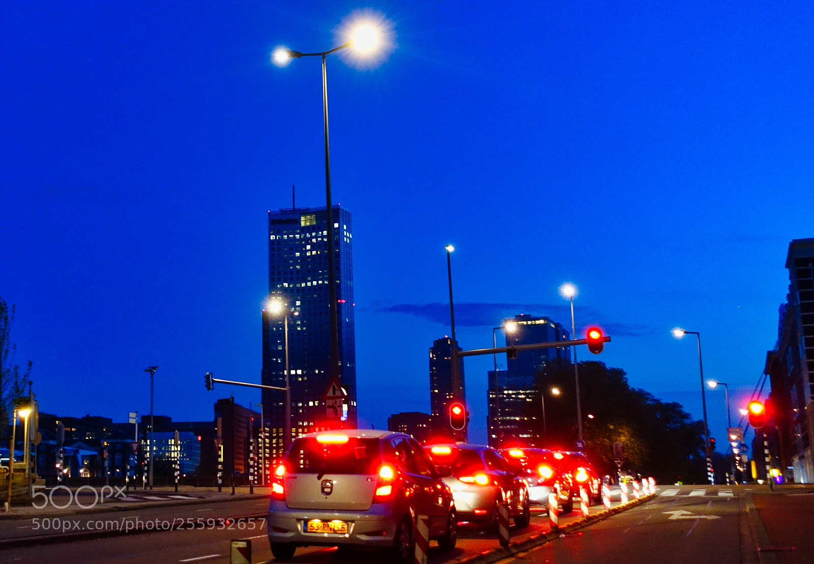 Sony Cyber-shot DSC-RX100 III sample photo. Red traffic photography