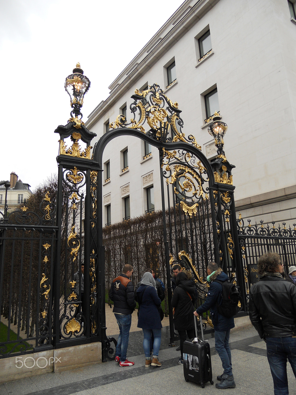 Nikon COOLPIX S2500 sample photo. Trip to paris, france, february 2016 photography