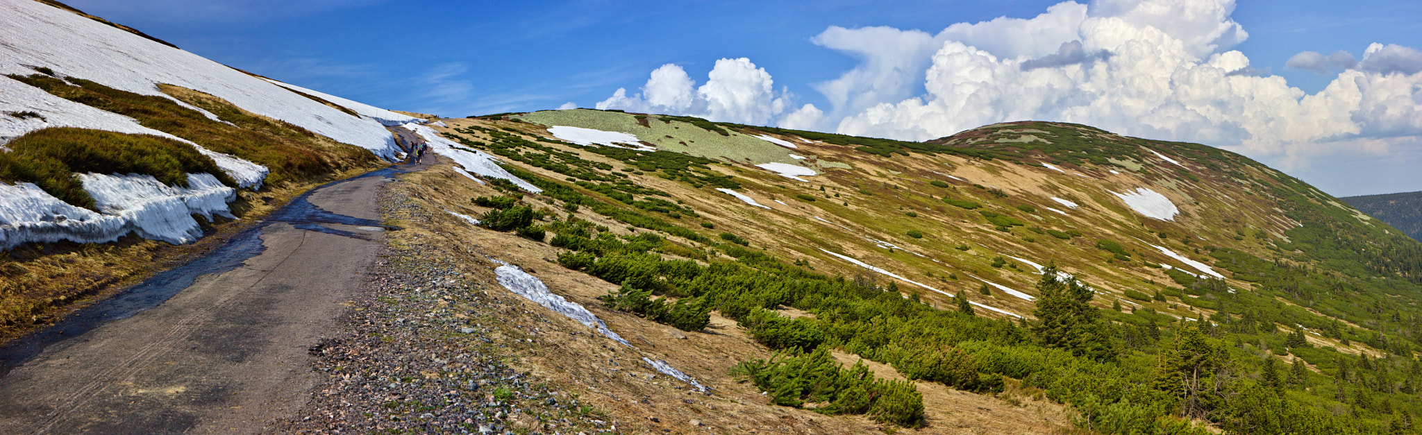 Canon EF-S 17-55mm F2.8 IS USM sample photo. Last snow/giant mountains photography