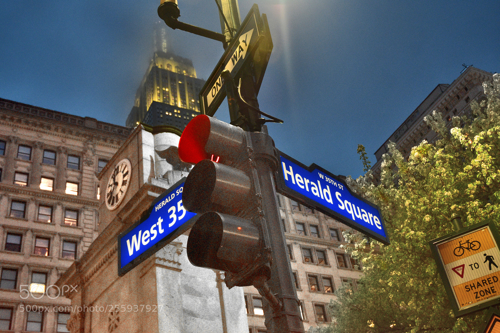Nikon D3400 sample photo. Th & herald square photography