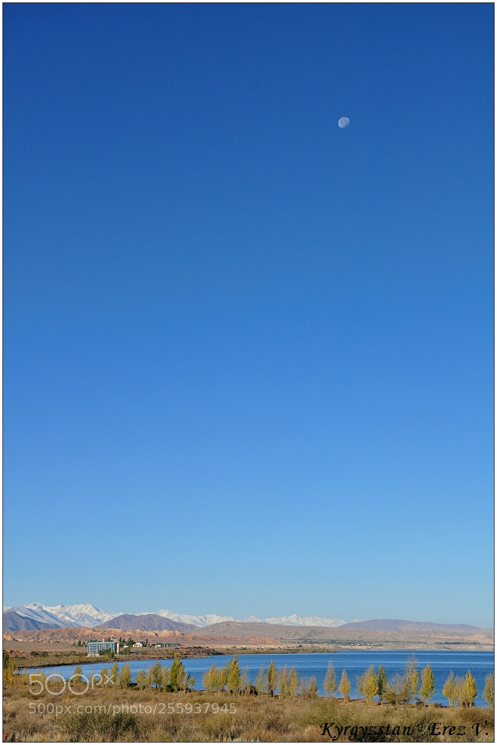 Nikon D90 sample photo. Moon rise photography