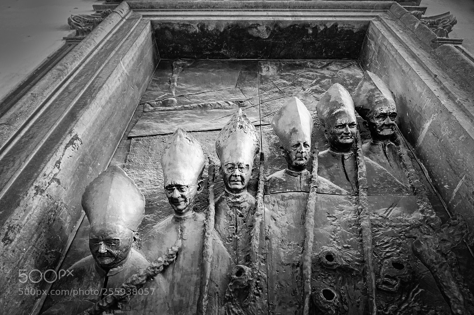 Nikon D700 sample photo. Guardians of the entrace photography