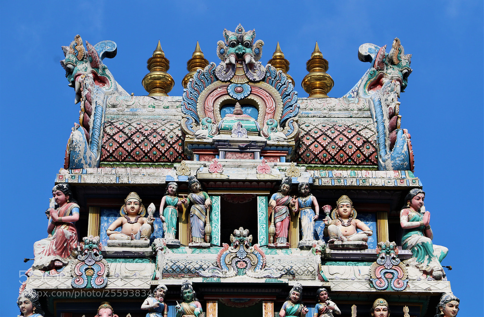 Canon EOS 70D sample photo. Sri mariamman temple, singapore photography