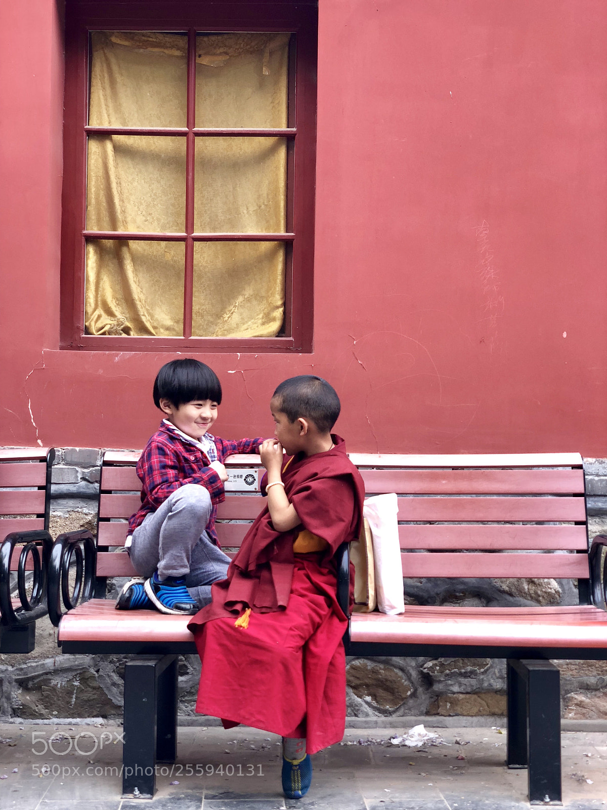Apple iPhone X sample photo. Childhood，meeting photography